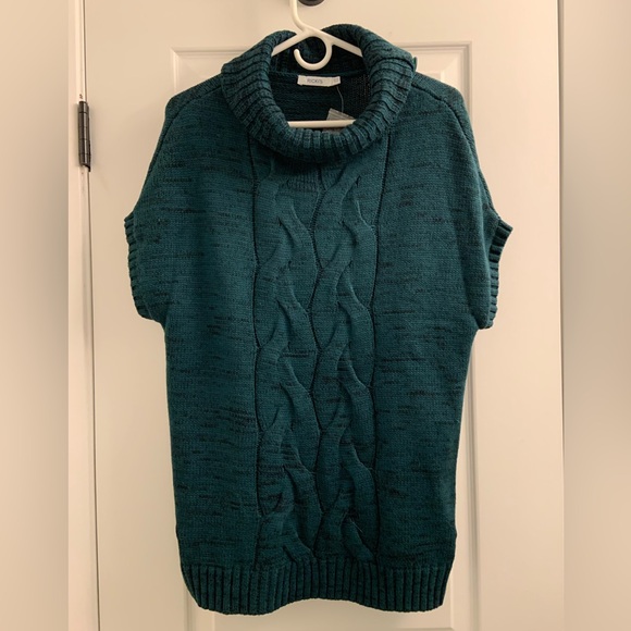 Sleeveless Knitted turtle neck vest sweater- Rikki’s - green - Picture 1 of 9